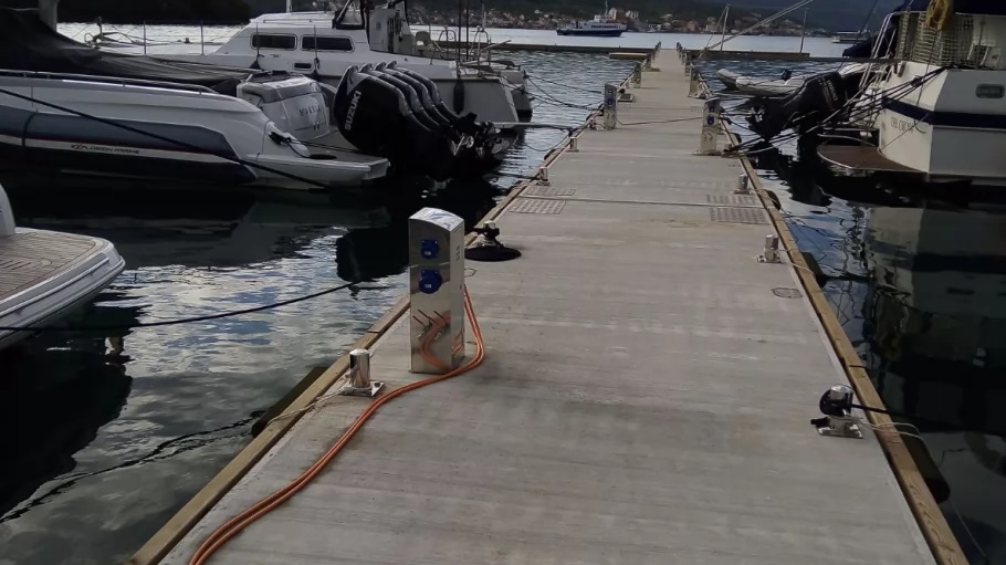 airport marina tivat